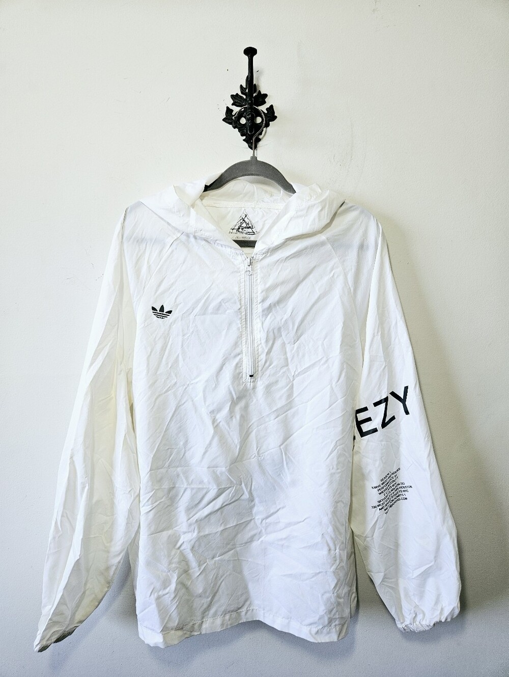Yeezy Tour Lightweight Windbreaker Jacket Size XL White Disorder World